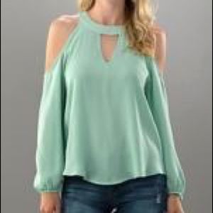 Could shoulder mint blouse